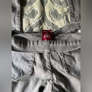 T & Y Size 1/2 Grey Pants/Jeans Good Used Condition